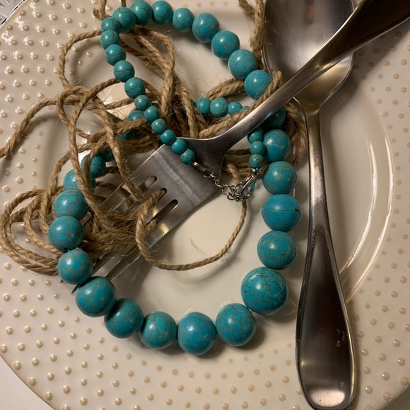 AL DENTE! Turquoise color beaded necklace. - Picture 3 of 4